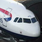 Londra, paura sul volo British Airways: il copilota sviene, atterraggio choc
