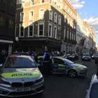Giallo a Londra: si accascia in strada e muore. La polizia: «S'indaga per avvelenamento»