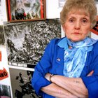 Addio a Eva Kor, l'ultima delle "gemelle di Mengele" che perdonò i suoi aguzzini e raccontò al mondo gli orrori di Auschwitz
