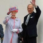 Regina Elisabetta e principe Filippo vaccinati