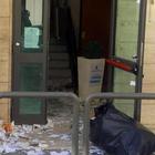 Esplosione in commissariato, tanta paura ma era un barattolo di conserva Esplosione in commissariato, tanta paura ma era un barattolo di conserva