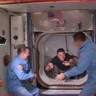 Astronauti entrati nell'Iss: «Orgogliosi di essere qui per l'America»
