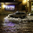 Roma, bomba d'acqua: metro A allagata e strade sommerse