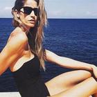 Elena Santarelli, criticata perché troppo magra, si stufa e chiude i commenti social