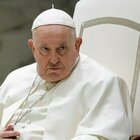 Papa Francesco: «Vi indignate per le coppie gay, ma non se benedico un imprenditore che sfrutta la gente. È ipocrisia»
