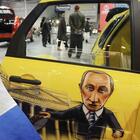 Russia, mercato automobilistico in crisi: ecco perché le auto non escono dagli showroom