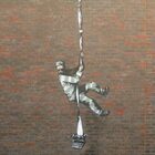 Banksy colpisce ancora, omaggio a Oscar Wilde al carcere di Reading