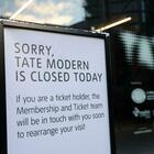 Terrore a Londra: uomo morto dopo caduta alla Tate Modern, galleria evacuata e chiusa