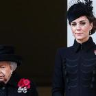 La Regina Elisabetta tiene sotto scacco Kate Middleton: «Troppi errori in passato»
