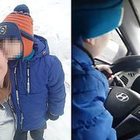 Russia, fa guidare il figlio di sei anni in autostrada e condivide il video sui social: mamma indagata