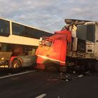 Schianto tra tir e bus Cotral sull'A24: grave il conducente