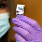 Vaccino AstraZeneca, gli effetti collaterali. Aifa: «In Italia 34 casi trombosi rare dopo vaccino»
