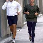 Sallusti fa jogging a Milano con la sua guardia del corpo (Olycom)