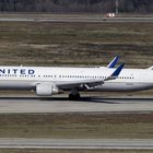 «Appunti sospetti nel bagno»: atterraggio d'emergenza per il volo United Airlines Roma-Chicago