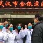 Cina, il discorso motivazionale del premier Li Keqiang ai lavoratori del nuovo ospedale