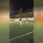 Totti, il prodigioso calcio di punizione del capitano: barriera e portiere beffati