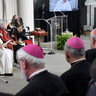 Viaggio in Canada, dopo le proteste dei nativi il Papa parla apertamente di "abusi sessuali" nelle scuole cattoliche della vergogna