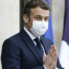 Covid, Macron positivo al tampone. L'Eliseo: «In autoisolamento». Premier Castex in quarantena