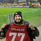 Nicolò Buso, calciatore stroncato da un tumore a 32 anni. Venezia-Inter l'ultima partita: la dedica di Okereke