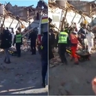Terremoto Croazia, famiglia estratta dalle macerie: l'applauso ai soccorritori