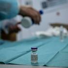 Vaccini, l'allarme del Lazio: «Abbiamo un milione di prenotati, se non arrivano le dosi entro 24 ore sospendiamo tutto»