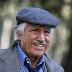 Lando Buzzanca morto a Roma, l'attore e cantante aveva 87 anni. Il figlio Massimiliano: «Sono arrivato tardi»