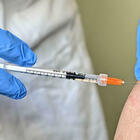 Vaccino anti Covid, la prenotazione anche tramite Poste Italiane: ecco come e dove si può fare