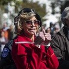 Jane Fonda compie 82 anni in carcere: arrestata per le proteste sul clima