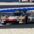Prologo del WEC in Qatar: Porsche la più veloce nella prima giornata, subito dietro Ferrari, Toyota macina chilometri