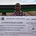 Tanzania, minatore con 4 mogli e 30 figli trova 21 chili di gemme e diventa milionario