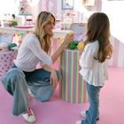 Elena Santarelli, festa tutta rosa per la figlia Greta: torta a due piani, dolci e giochi per il compleanno