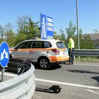 Monopattini, incidente a Milano: va a lavoro e viene investito da un tir. Morto a 32 anni