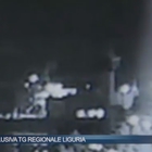 • il video choc dell'incidente al porto: crolla la torre piloti