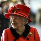 Addio alla Regina Elisabetta, i film e le serie tv che ne hanno raccontato la vita