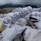 Rifiuti sull'Everest, recuperate 11 tonnellate di immondizia