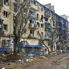 Mariupol resiste e Mosca schiera i bombardieri