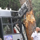 Autobus contro un albero su via Cassia, 40 feriti