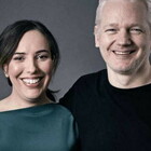 Assange sposa in carcere la fidanzata Stella Morris