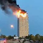 Madrid, brucia un grattacielo in centro città: terrore e residenti in fuga VIDEO CHOC
