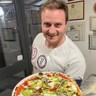 Pizza, il campione del mondo viene dal viterbese: chi è Lorenzo Carletti. La sua 'alici e puntarelle' conquista tutti