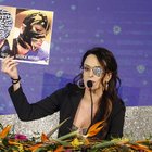 Sanremo 2020, Gessica Notaro: «Junior Cally e la maschera? Lui idolatra la violenza, io copro il dolore»
