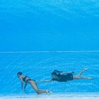 Panico ai mondiali di nuoto, la sincronette Anita Alvarez sviene in acqua. L'allenatrice si tuffa e la salva FOTO