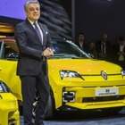 De Meo (Renault): «Sull’elettrico non si torna indietro, Discutiamo sui tempi di adozione e su altre tecnologie»