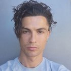 Ronaldo cambia look: maxi frangia al posto della treccia