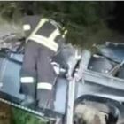 Incidente a Cuneo, i ragazzi sbalzati fuori dalla Jeep nella scarpata: le tragiche immagini