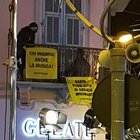 Sanremo 2022, ultim'ora: attivisti di Greenpeace tentano assalto all'Ariston: 10 fermati e portati in commissariato
