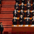 Vertice cinese, tutti i delegati con la mascherina tranne il presidente Xi