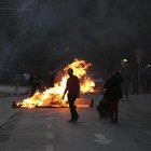 Cile, è caos: dieci morti, cinque carbonizzati nell'incendio di una fabbrica. Pinera: «Siamo in guerra»