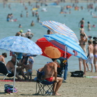 Fase 2, spiagge libere: regole per l'estate 2020. Previsto anche qui un vigilante per il rispetto delle distanze
