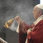 Papa Francesco chiede una Chiesa credibile e libera, nei sondaggi il peso del pontefice resta alto